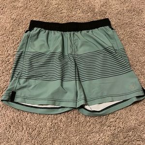 Vuori rush shorts